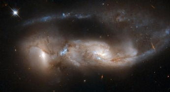 仙女座星系与银河系相撞